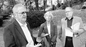 v.l.n.r.  Henner Schmidt, Liesel  &  Peter Koschorreck